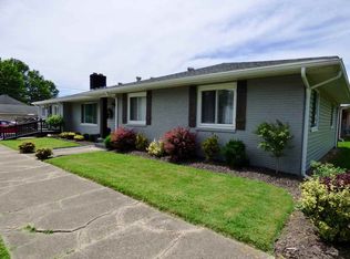 1019 Maple Ave, Ironton, OH 45638