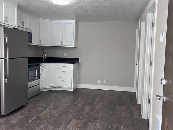 2nd image of 665-697 25th St SE #681