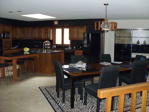 2nd image of 2300 Hidden Lakes Dr NE