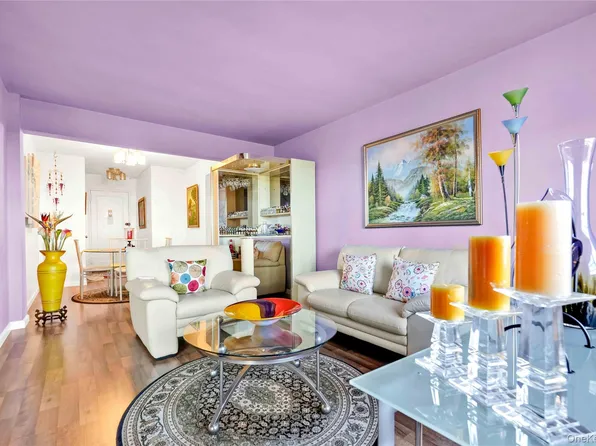 141-09 28th Avenue #6D, Flushing, NY 11354