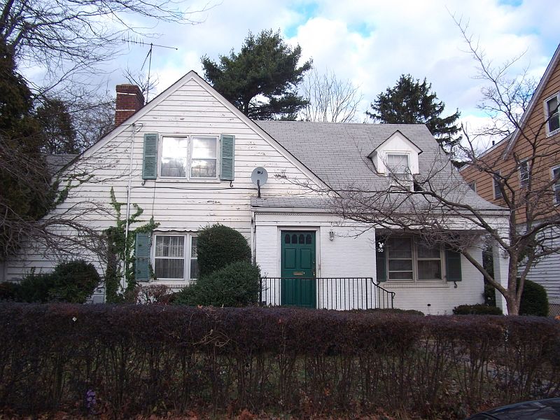 1st image of 46 Woodlawn Pl