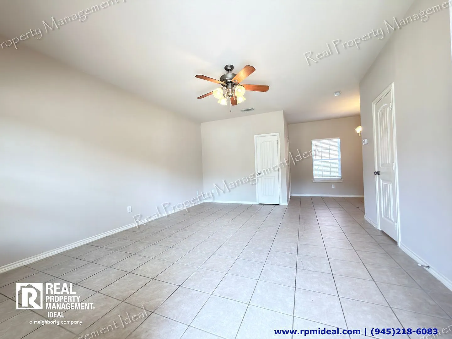 3 bed, 2.5 bath, 1385 sqft, $1,599 — Photo 4