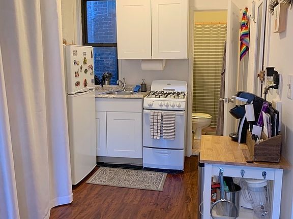 5th image of 446 W 55th St APT 4A