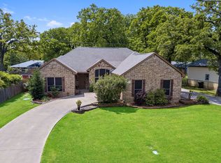 115 Guadalupe Dr, Mabank, TX 75156