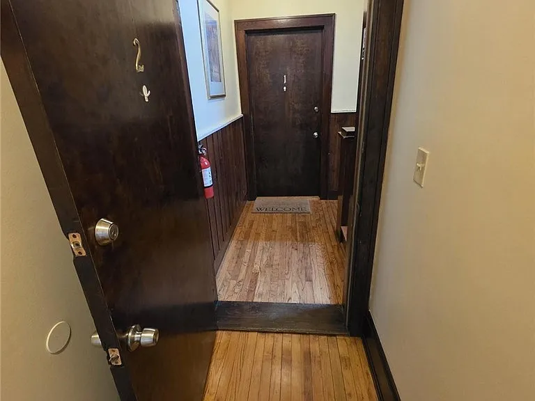 1745 W 31st Pl #1 — Photo 4