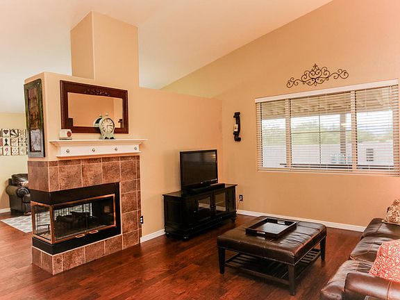 4th image of 9215 E La Palma Dr