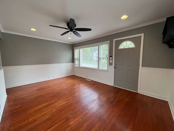 4th image of 124 S Hickory Ave