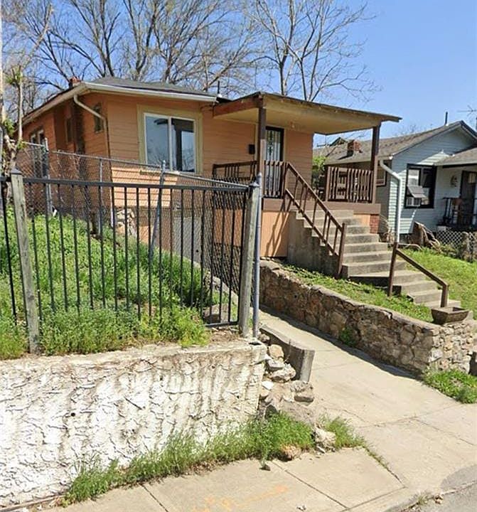 1st image of 4521 Agnes Ave