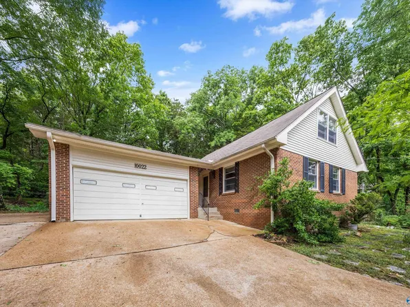 10022 Torino Dr SE, Huntsville, AL 35803