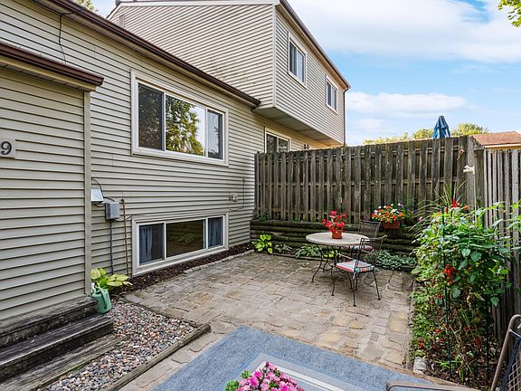 5th image of 1529 Greenwood Ct N