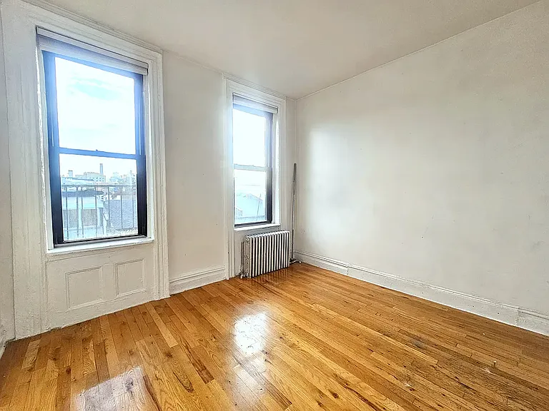 156 Grand St #20 — Photo 7