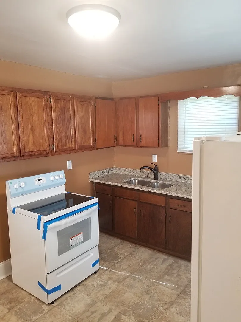 414 East 23rd Street — Photo 3
