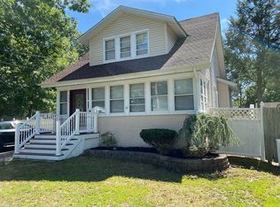 457 Lake Barnegat Dr, Forked River, NJ 08731