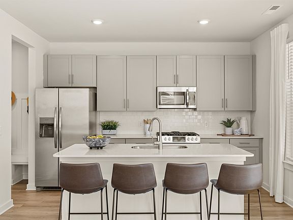 5th image of 760 Moray Ln