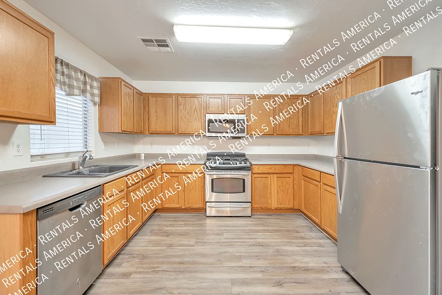 1st image of 40336 N Przewalski St