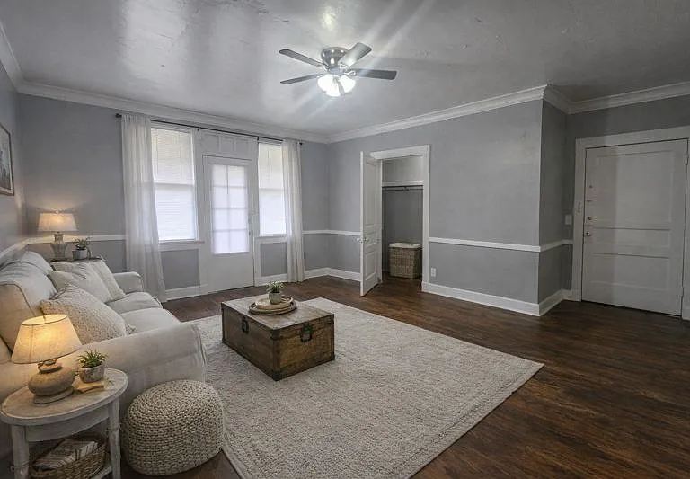 Overton Place — Photo 3