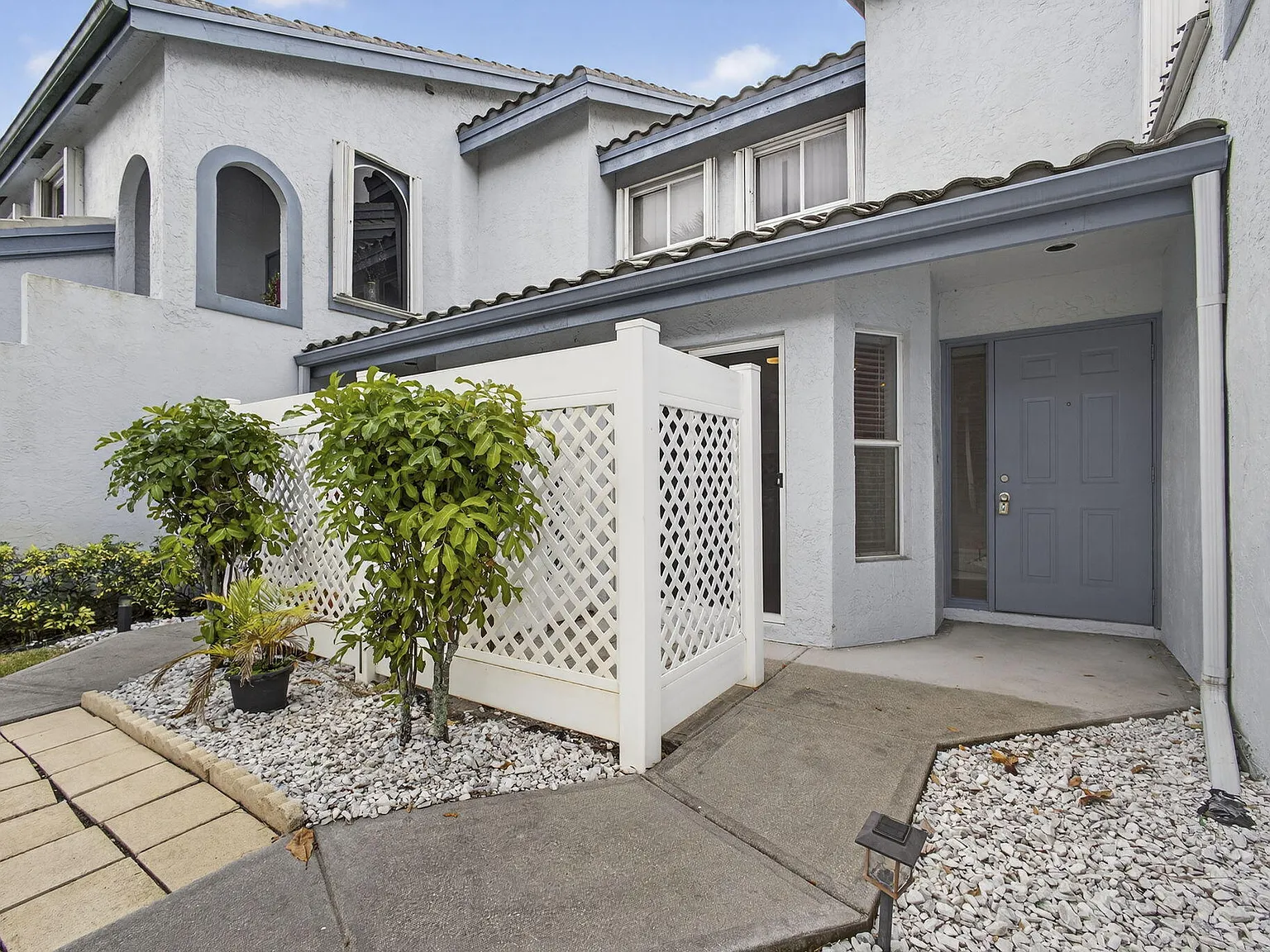 2 bed, 2.0 bath, 1215 sqft, $2,600 — Photo 4