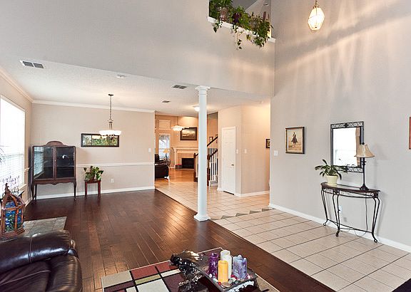 5th image of 7823 Ravens Cliff Dr