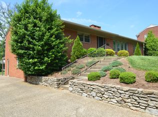 610 Briar Hill Rd, Louisville, KY 40206
