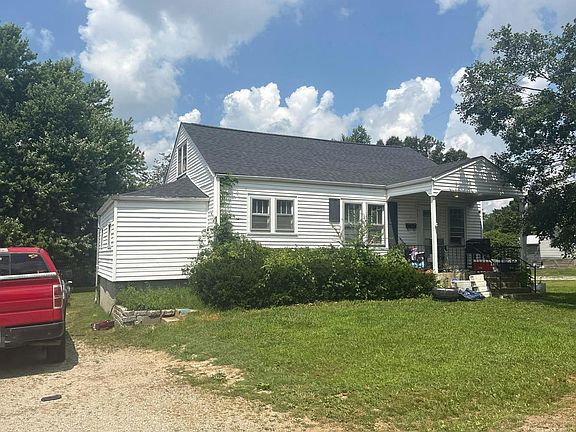 3rd image of 912 Andrews St