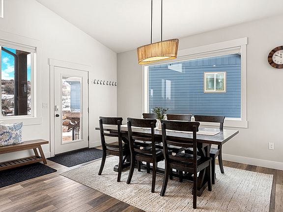 5th image of 388 W Cricket Cir
