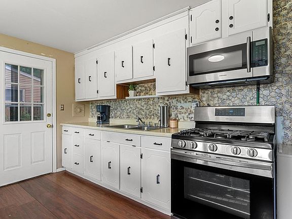 4th image of 625 Jefferson Ave