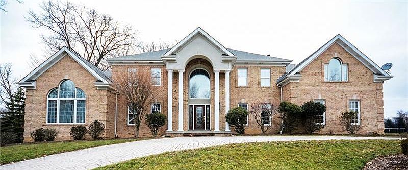 1st image of 235 Edelweiss Dr
