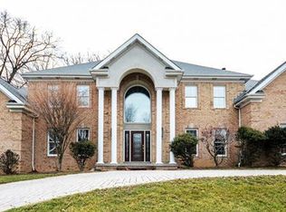 235 Edelweiss Dr, Wexford, PA 15090