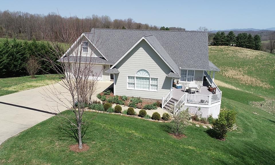 1st image of 22221 Whitney Ln