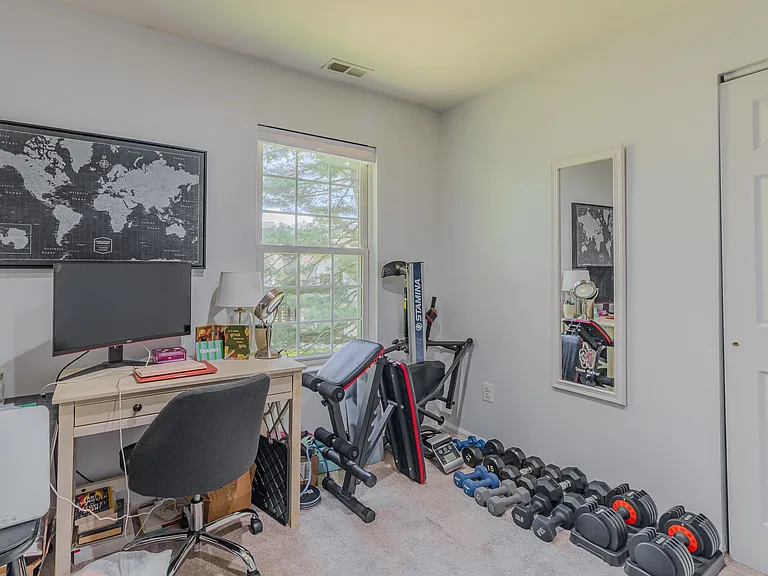 guest/secondary bedroom