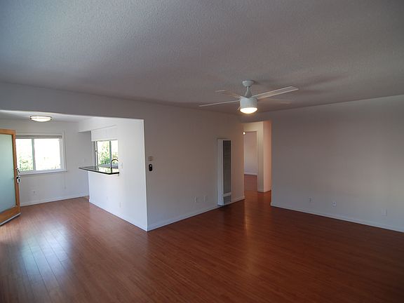 5th image of 609 Marine St APT C