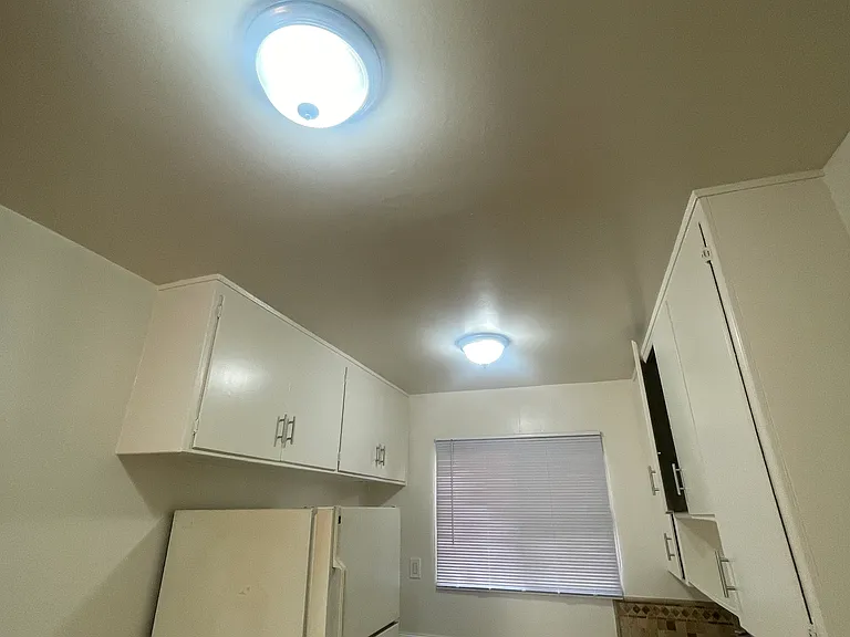 1607 N Harvard Blvd #3 — Photo 17