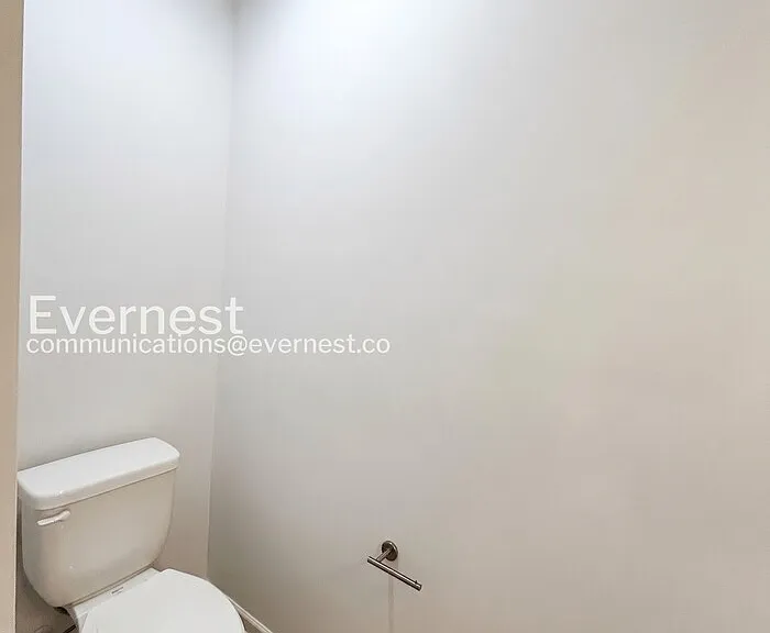2126 2nd St — Photo 14