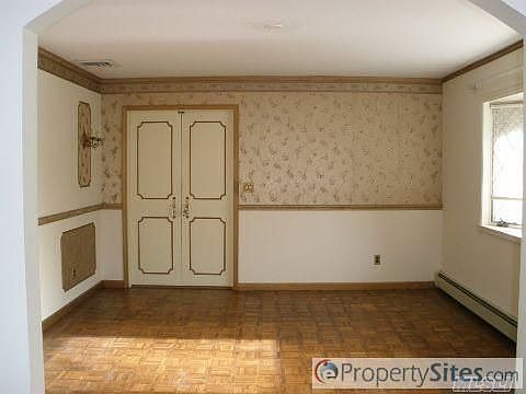 5th image of 15 Corky Ct