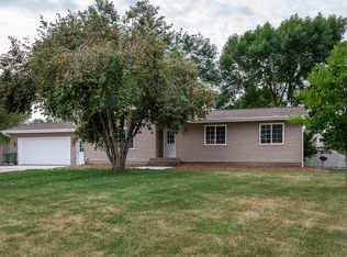 101 7th St, Durant, IA 52747