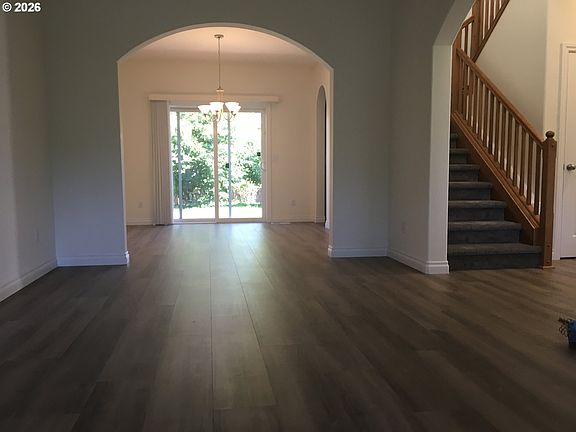 3rd image of 8615 NE 33rd St