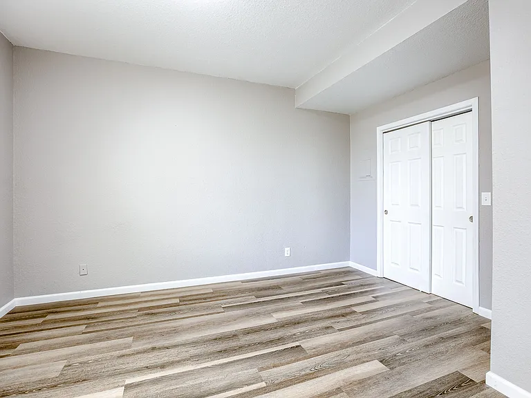 210 S 24th St #202 — Photo 12