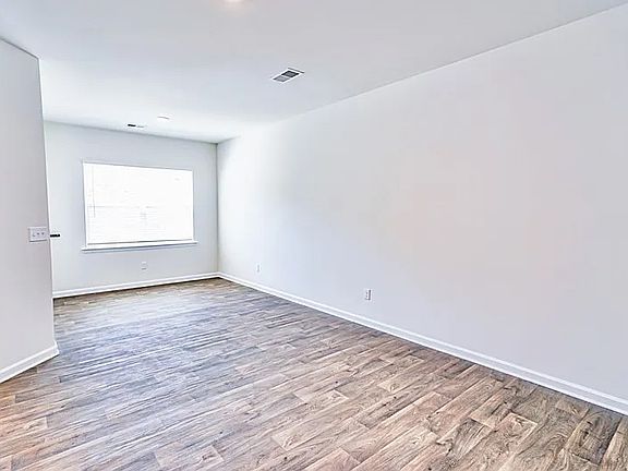 5th image of 427 Sea Grit Ct