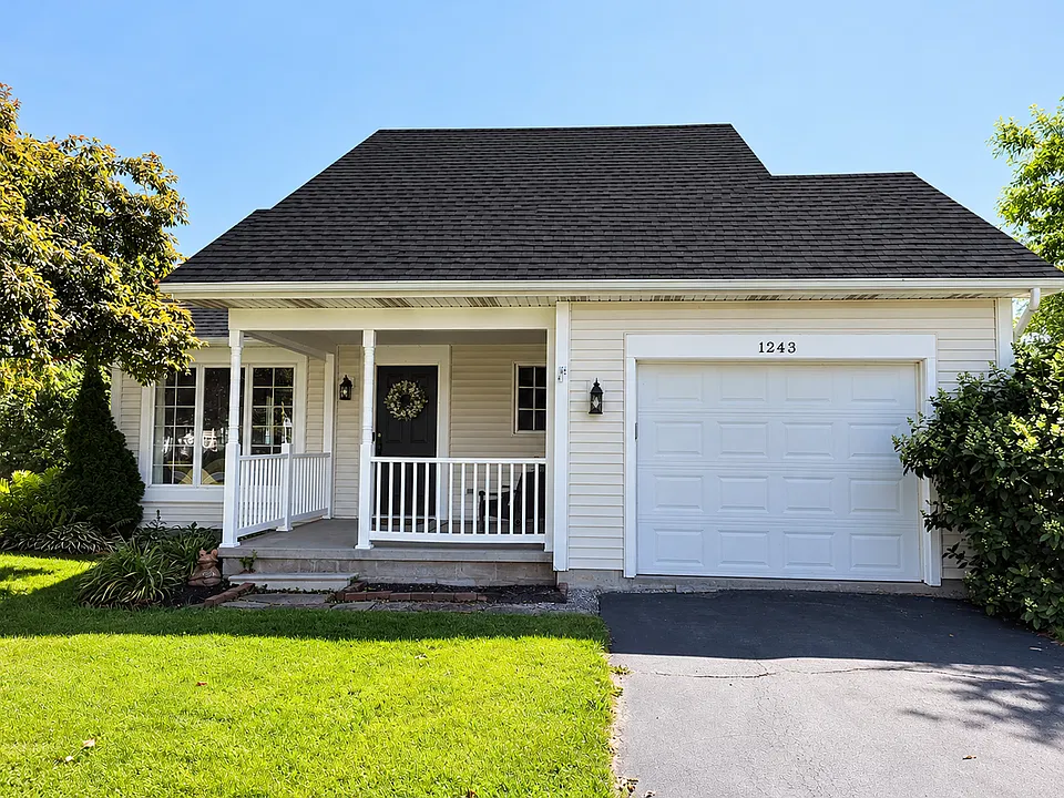 1243 Holland Dr