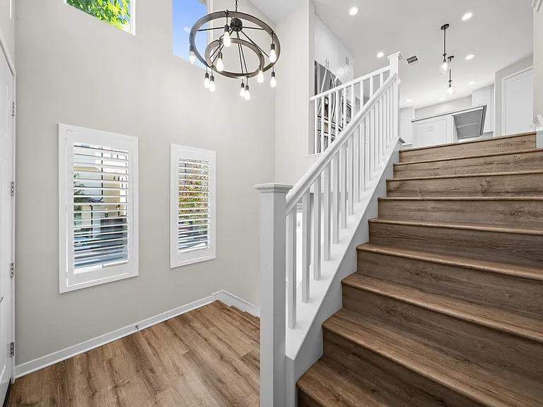 16205 Camden Cir — Photo 11
