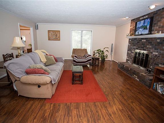 3rd image of 2924 Westwood Dr