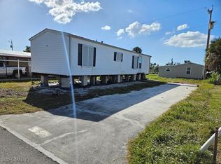7221 Drum Dr, Saint James City, FL 33956