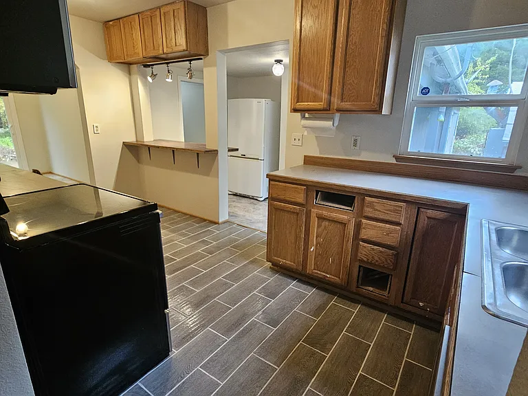 E Elma Hicklin Rd — Photo 15