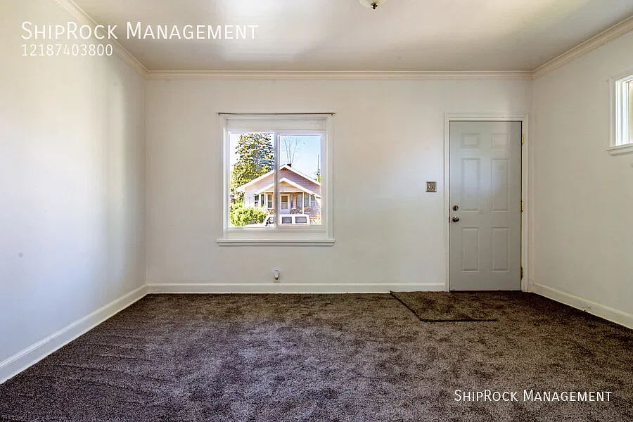 3 bed, 1.5 bath, $1,700 — Photo 2