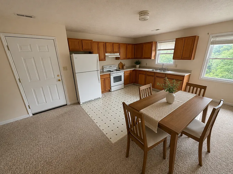 106 Spruce Run Rd #1 — Photo 2