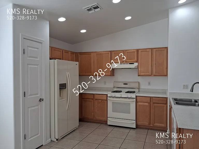 8240 W Via Garcia Marquez — Photo 6