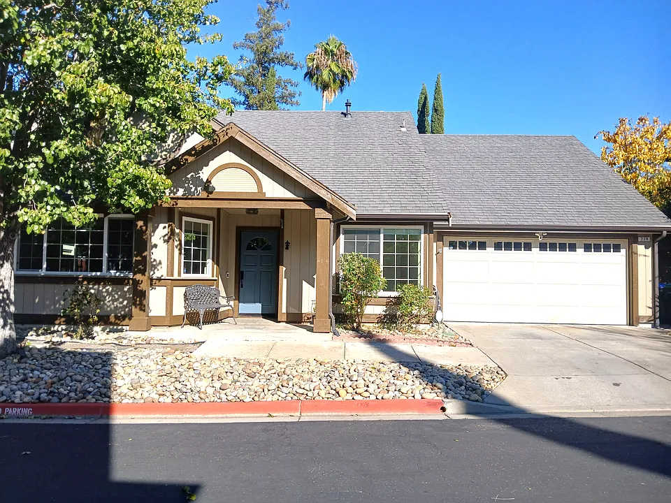 229 Wild Flower Ct