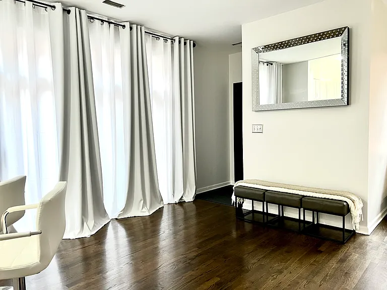 715 W Eastman St — Photo 4