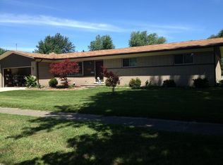 610 Clinton River Dr, Mount Clemens, MI 48043