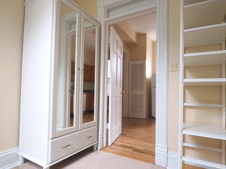 2138 N Sheffield Ave #2R — Photo 15